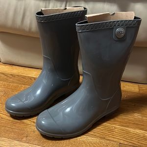 Uggs Sienna Rain Boots